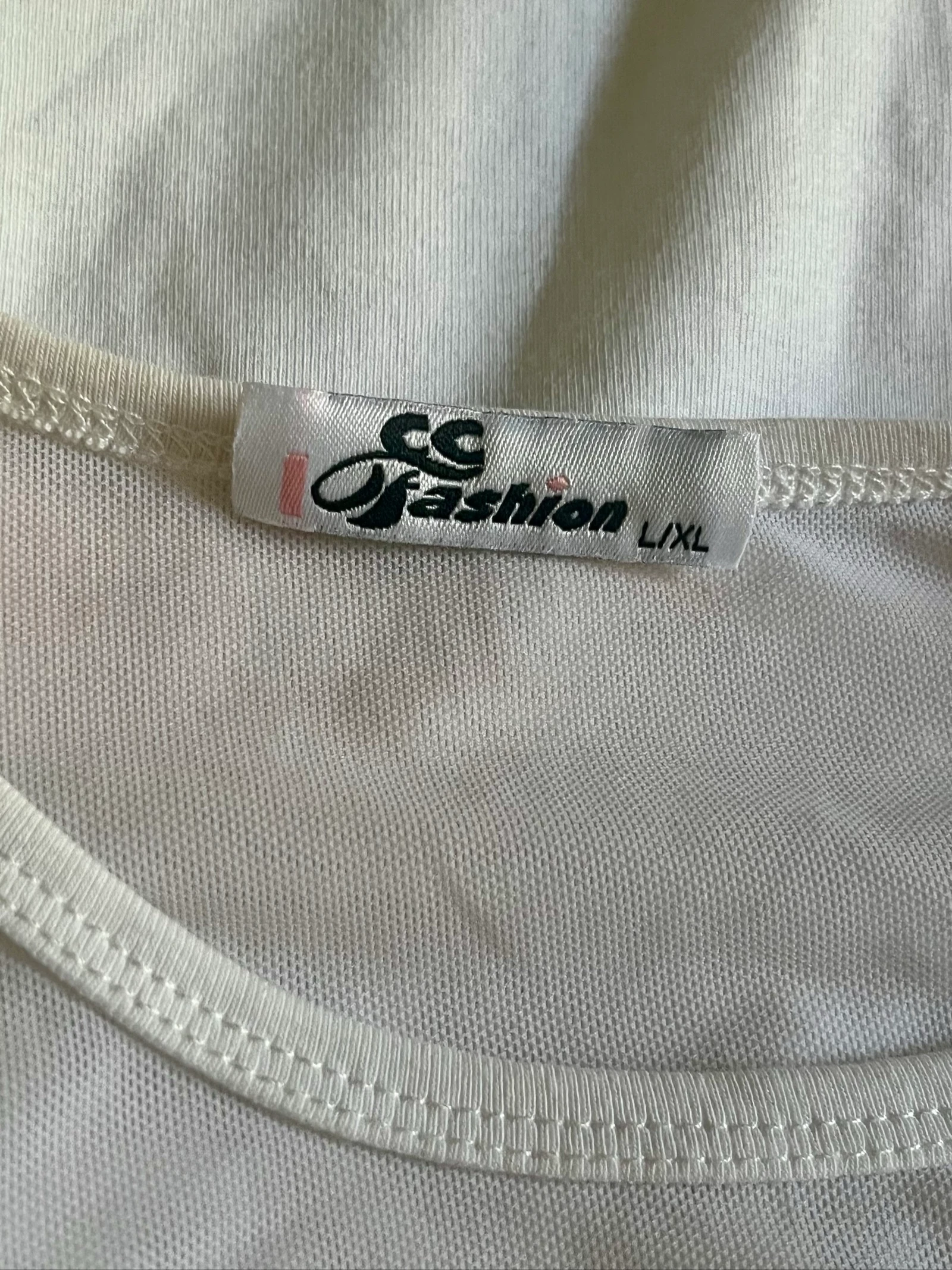 Camiseta blanca de gasa con strass – photo 7